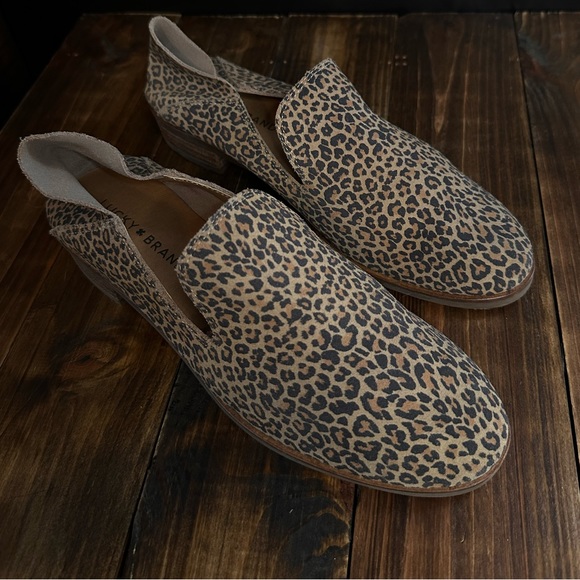 Lucky Brand Cheetah slip on - Picture 2 of 3
